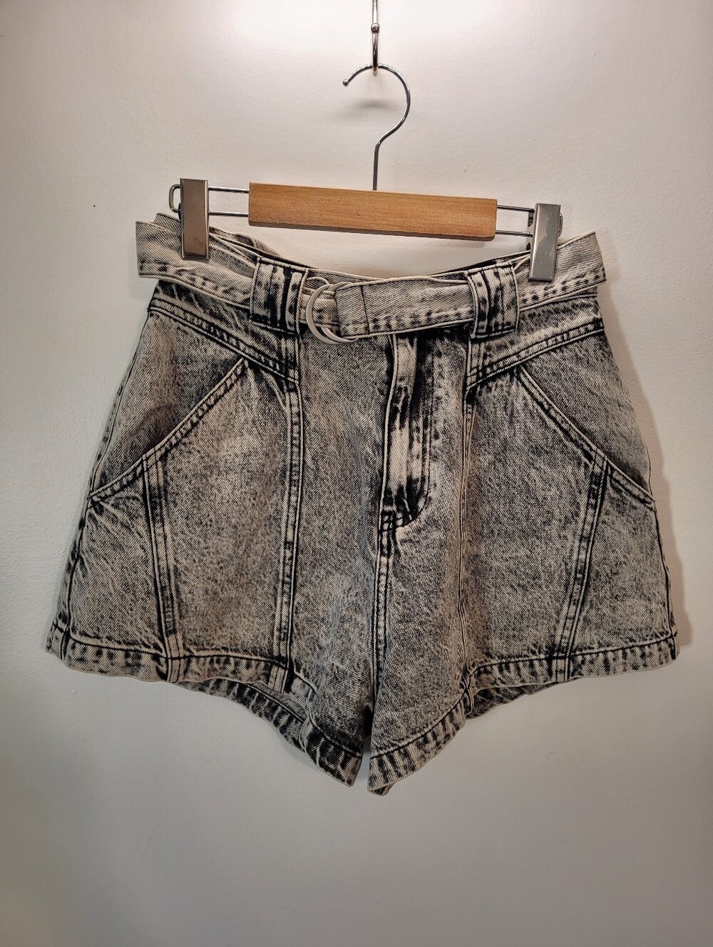 SUNCOO Paris Women's Acid Wash Denim Shorts Size 36 - Short Kye Carbone